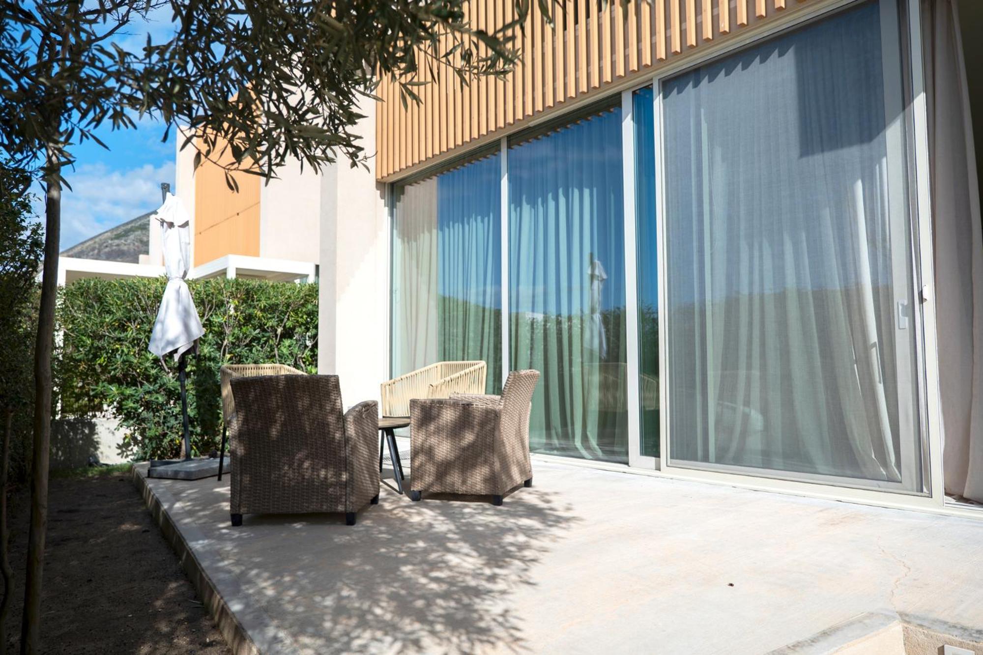 Green Coast Hotel Paljasa Exterior photo